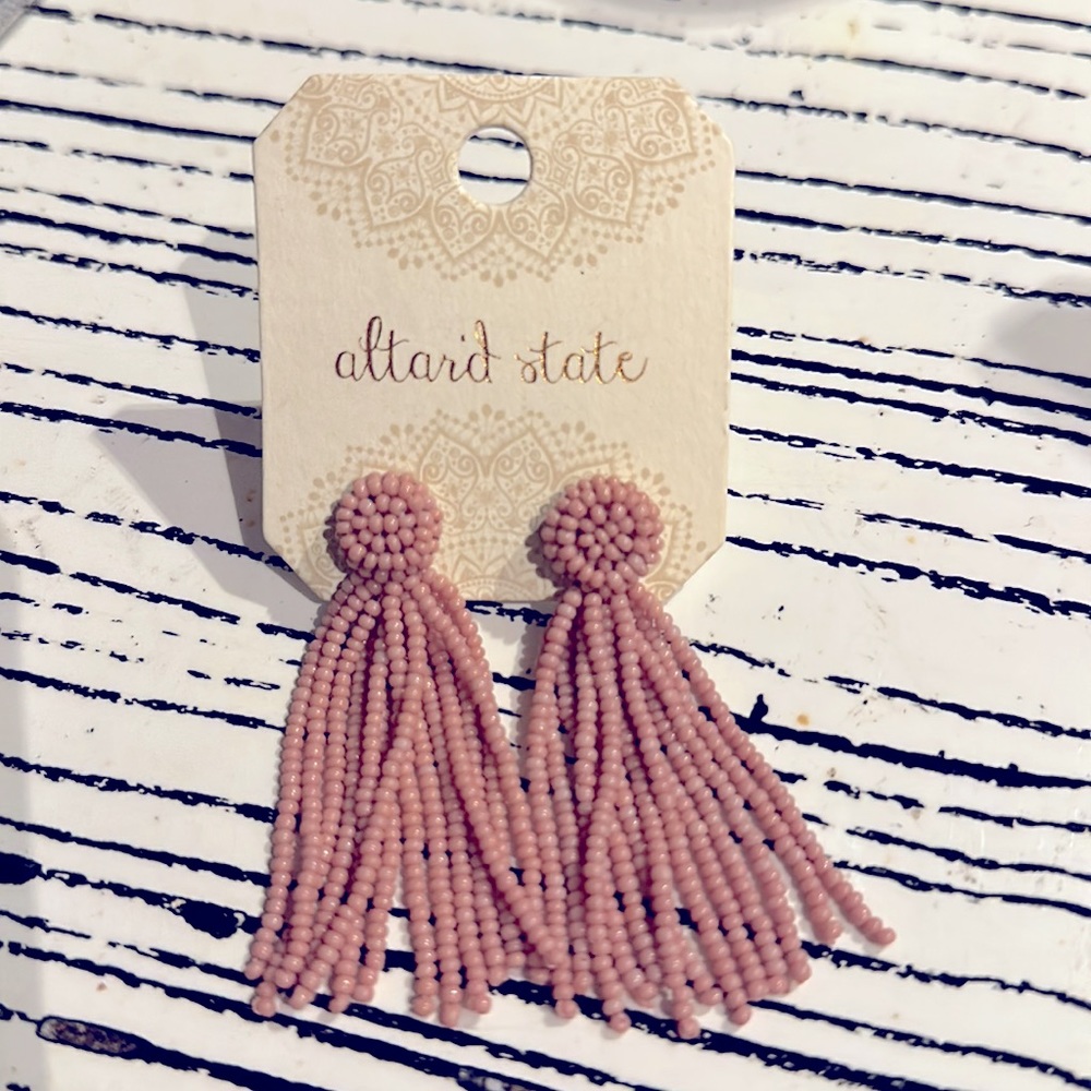 NWT Altar’d State Mauve Beaded Post Earrings